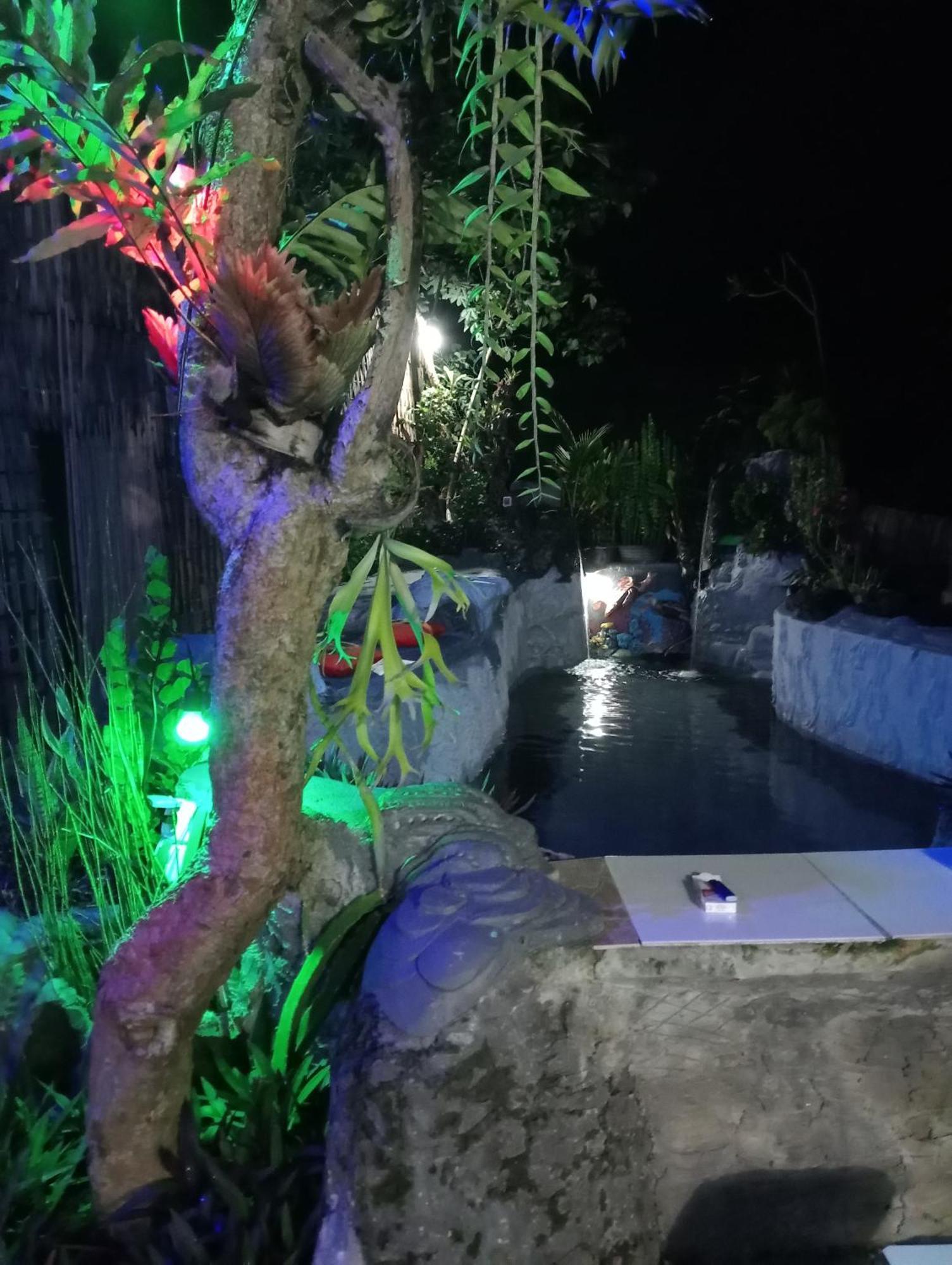 Atb Hostel ロヴィーナ エクステリア 写真